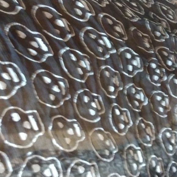 Skulls Scarf 100 0/0 silk - Picture 2 of 3